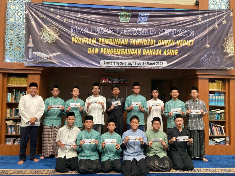 MENUTUP KEGIATAN TAHFID CAMP RAMADAN, KEPALA MADRASAH INGATKAN SISWA TENTANG NIAT