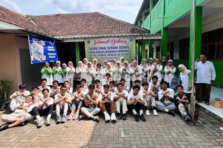 ICARE 2025: EDUKASI, SOSIAL, DAN LINGKUNGAN UNTUK PEMBENTUKAN KARAKTER POSITIF