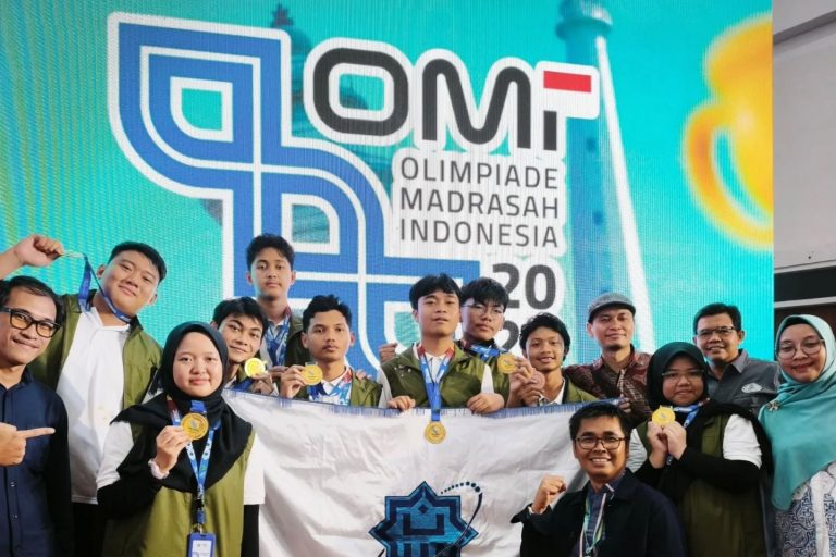 MAN IC SERPONG RAJA OLIMPIADE MADRASAH INDONESIA: BORONG 8 EMAS, 1 PERUNGGU