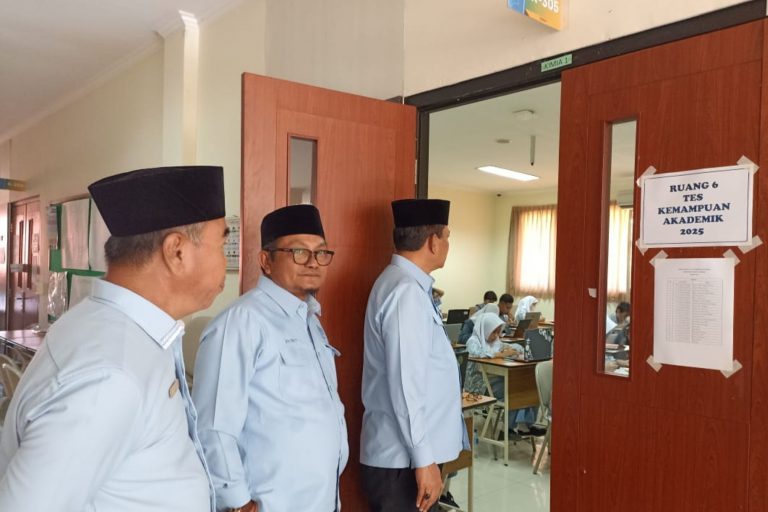 MONEV TKA KEPALA KANTOR KEMENAG KOTA TANGERANG SELATAN DI MAN ICS