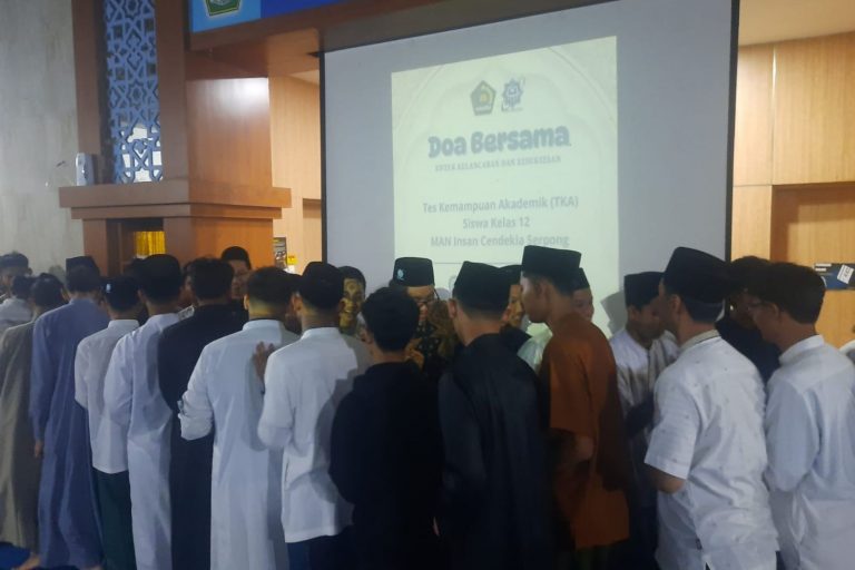 DOA BERSAMA DAN MUSHAFAHAH JELANG UJIAN TKA