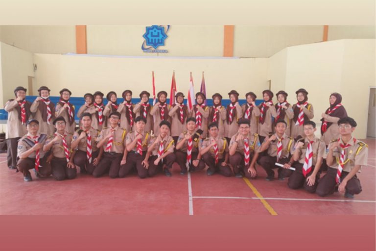 PELANTIKAN PENEGAK LAKSANA GUGUS DEPAN HABIBIE–AINUN MAN INSAN CENDEKIA SERPONG