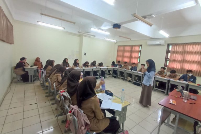 SUPERVISI PEMBELAJARAN DI MAN INSAN CENDEKIA SERPONG: BELAJAR DAN BERKEMBANG BERSAMA